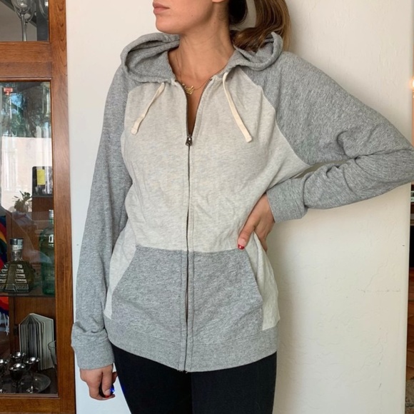 Abercrombie & Fitch Tops - Abercrombie & Fitch Gray Zipper Hoodie